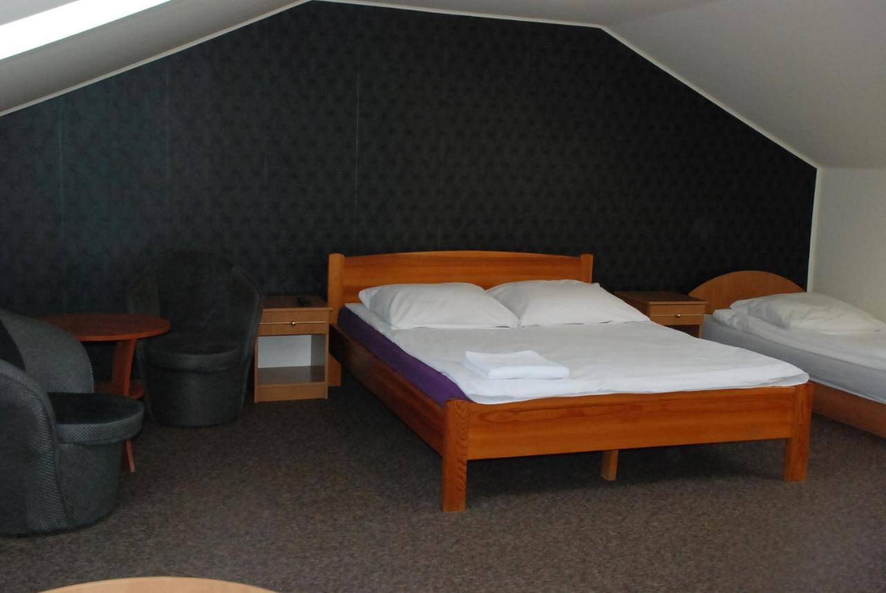 Hotelik Manhatan Radzyn Podlaski Kültér fotó