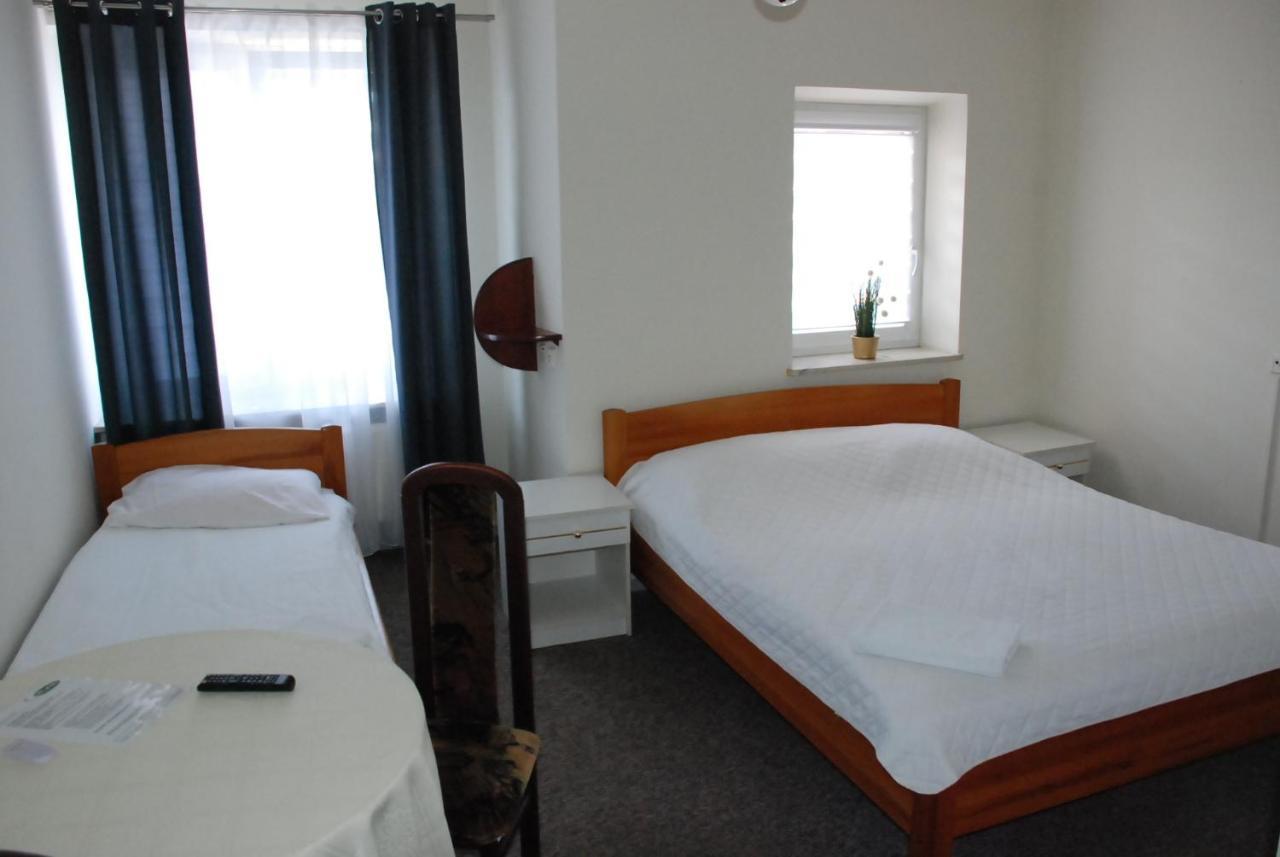 Hotelik Manhatan Radzyn Podlaski Kültér fotó